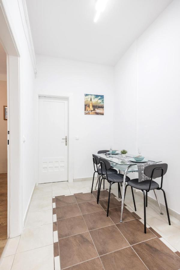 Apartamento Downtown Tranquility Budapest Exterior foto