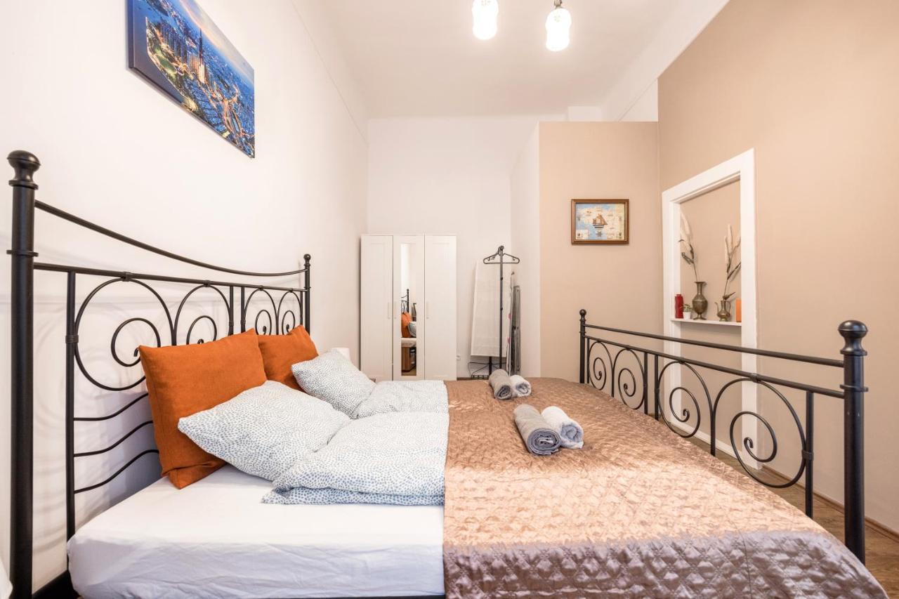 Apartamento Downtown Tranquility Budapest Exterior foto